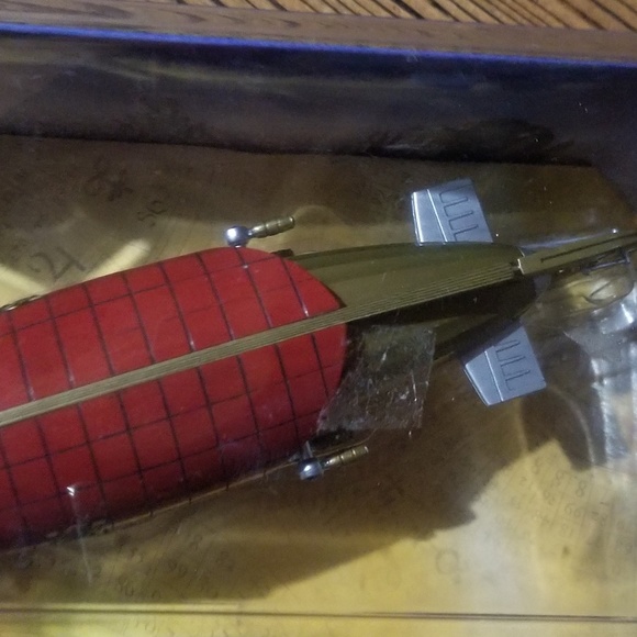 The Golden Compass 8 Inch Die Cast Collector Miniature Vehicle - Magisterium Sky - Picture 1 of 2